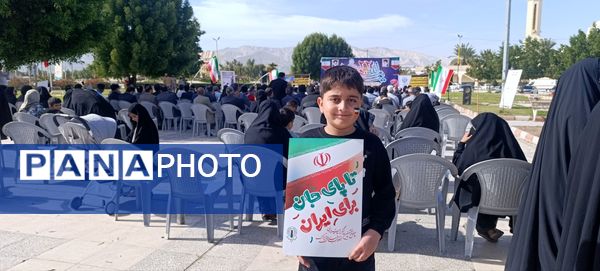 راهپیمایی دشمن‌شکن ۲۲ بهمن در بستک؛ نماد وحدت و همدلی مردم