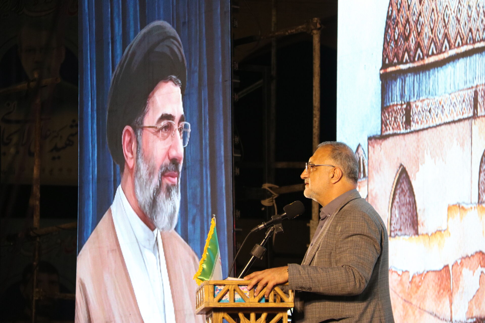 حضور شهردار تهران در آیین شبانه امیرچخماق