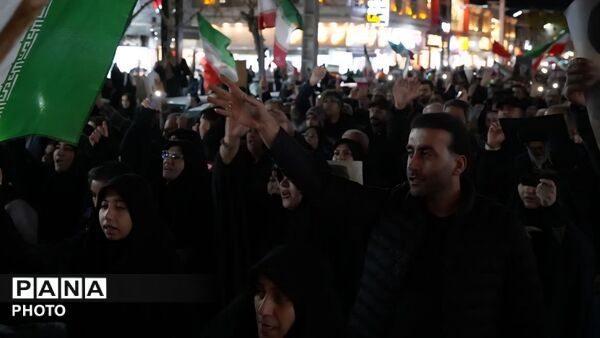 خروش مردم فردیس در تداوم مسیر انقلاب