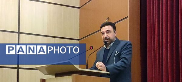  تقدیر از معاونان، مربیان پرورشی و مشاوران مدارس رباط‌کریم 