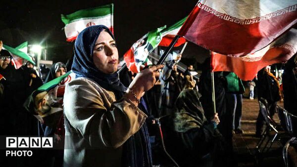 این علم تا قیامت بالاست