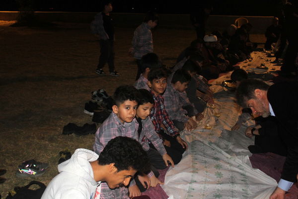 ضیافت افطاری به میزبانی دبستان شهید محمود پیکر و دبستان خدیجه کبری (س) در بوشهر