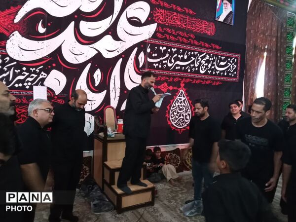 میزبانی هیئت شاهزاده قاسم از آیین دسته‌روی هیئت‌های فدافن 