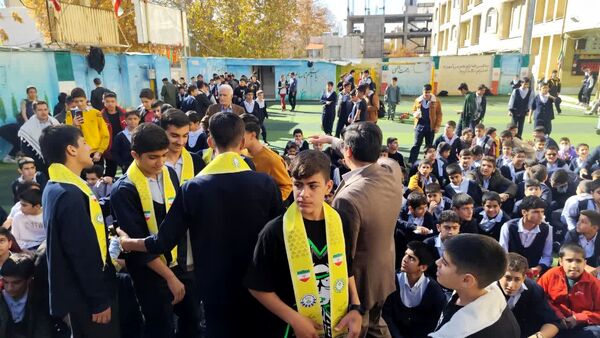 تشییع پیکر شهید گمنام در دبیرستان پویا یاسوج