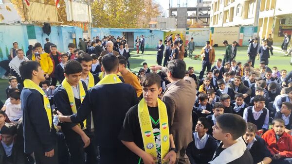 تشییع پیکر شهید گمنام در دبیرستان پویا یاسوج