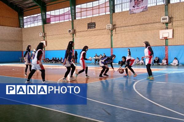 آغاز مسابقات استانی بسکتبال دختران شهرستانهای تهران در کهریزک 