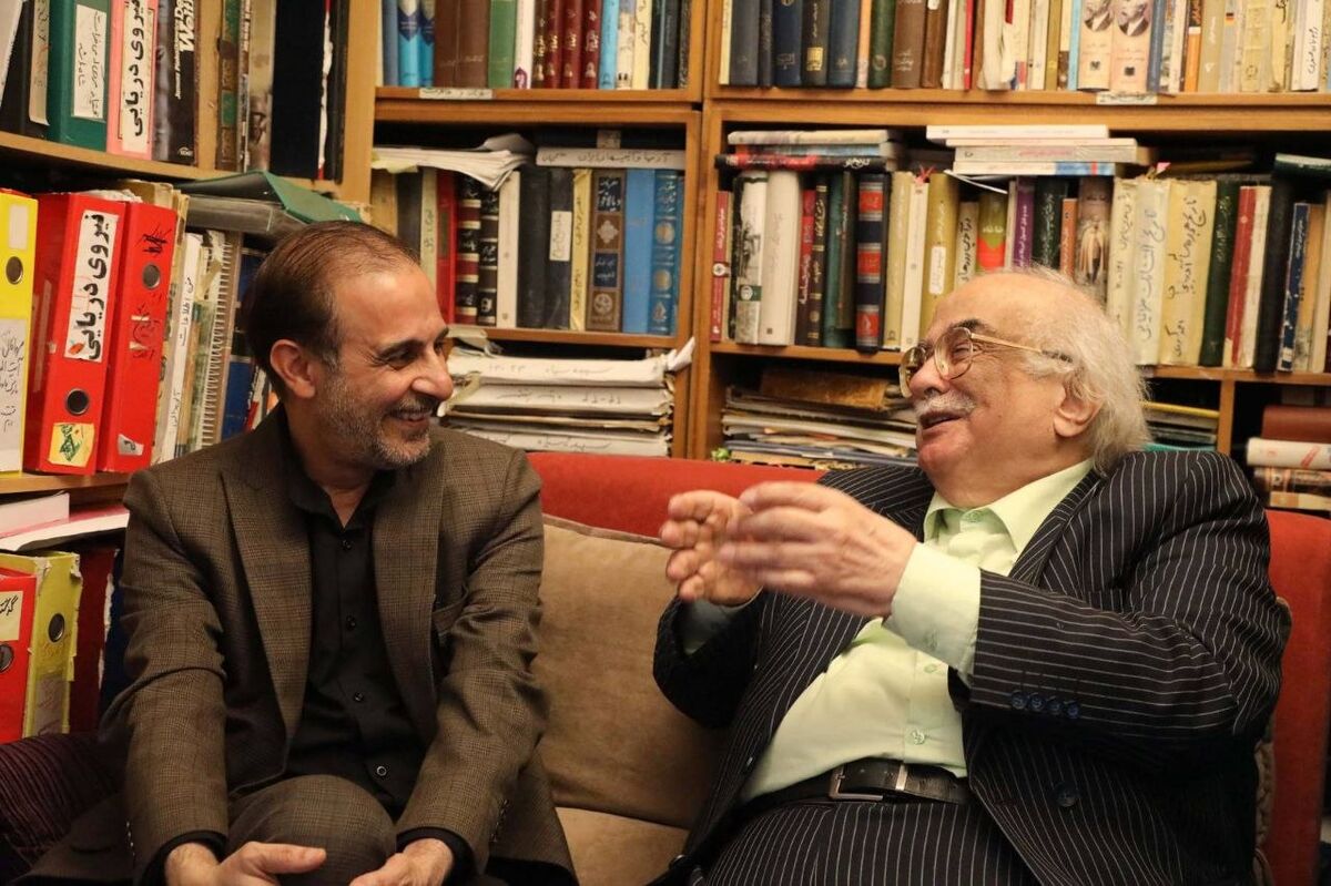 تمام عشقم رادیو است/ روایت بیش از شش دهه همراهی با رسانه‌ای که با زندگی‌ام عجین شده است