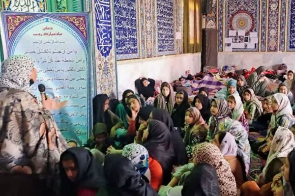 ثبت خاطرات شیرین در اعتکاف دانش‌آموزی