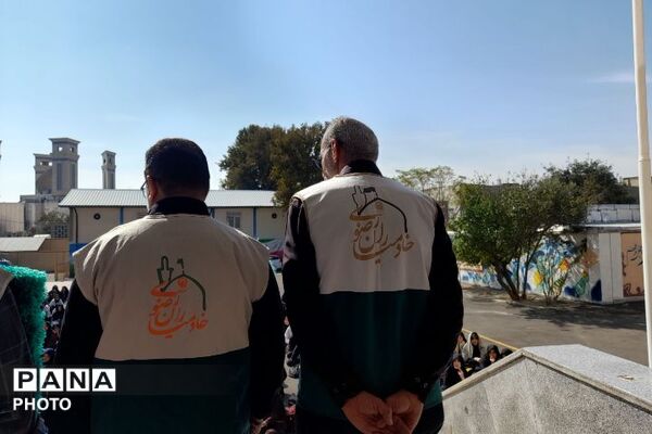 تجلی فرهنگ رضوی در دبیرستان طلوع‌فجر ملارد با برپایی موکب چایخانه حضرت الرضا(ع)