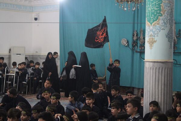 عزاداری دانش‌آموزان قم در آستان مقدس امامزاده سیدعلی(ع)