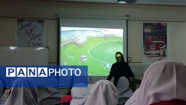 کارگاه آشنایی دانش‌آموزان با سلول‌های بنیادی و کاربردی