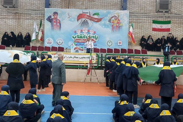 همایش بزرگ هزار نفری یاوران انقلاب و پیشتازان مقاومت در شهر جدید پرند