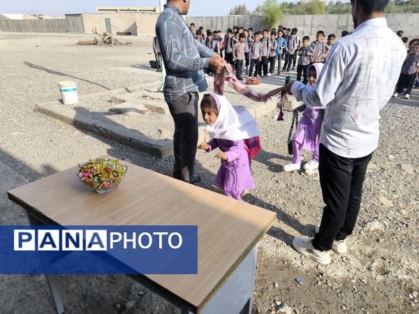 شور و شوق آغاز مدرسه؛ جشن به‌یادماندنی کلاس‌اولی‌ها در روستای مزرعه