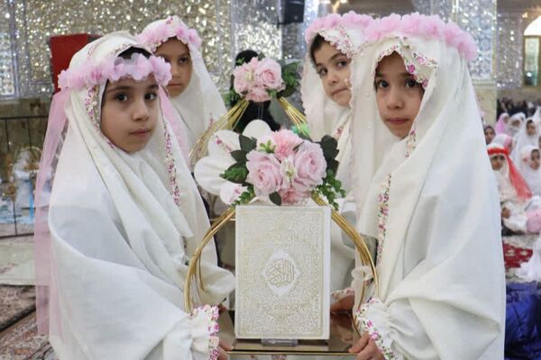 مراسم جشن تکلیف250 دانش آموز شهر صفادشت