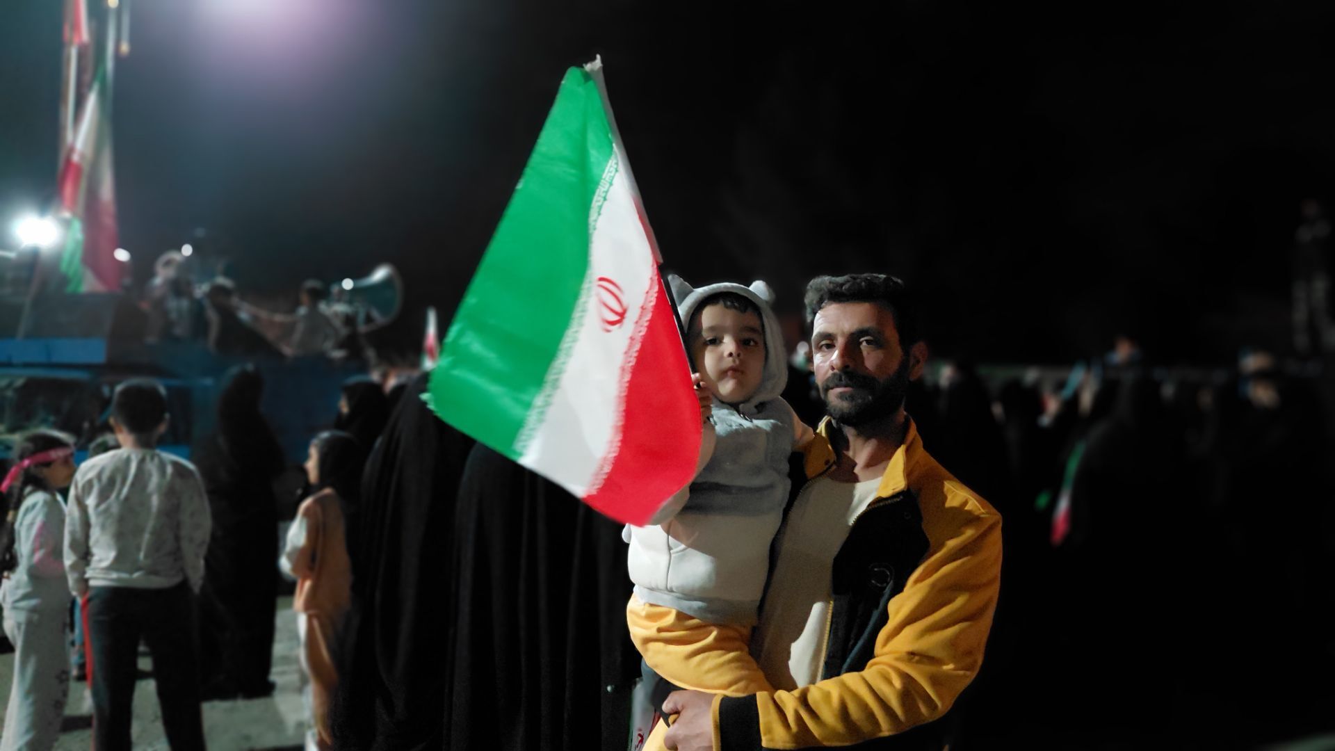 طنین «الله اکبر» در فتح‌آباد، آینه‌ی بیعت با رهبر شد