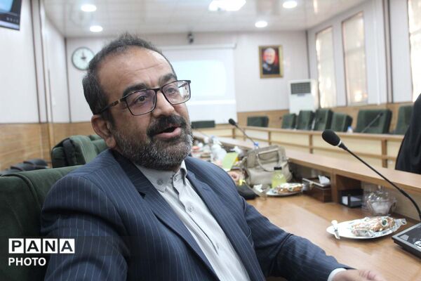 نشست شورای اندیشه‌ورز سازمان دانش‌آموزی استان قم
