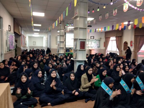 جشن نیمه‌شعبان در دبیرستان شاهد ارض اقدس ناحیه۳ مشهد