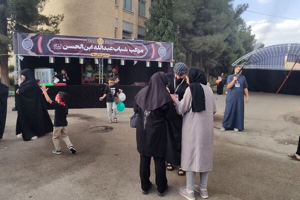 پیاده‌روی و موکب گردی کودکانه در دانشگاه صنعتی شیراز به‌مناسبت اربعین حسینی