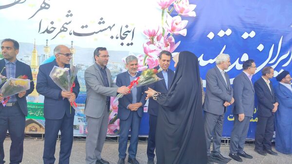 استقبال از برگزیدگان شانزدهمین المپیاد ملی فرش دستباف در مشهد