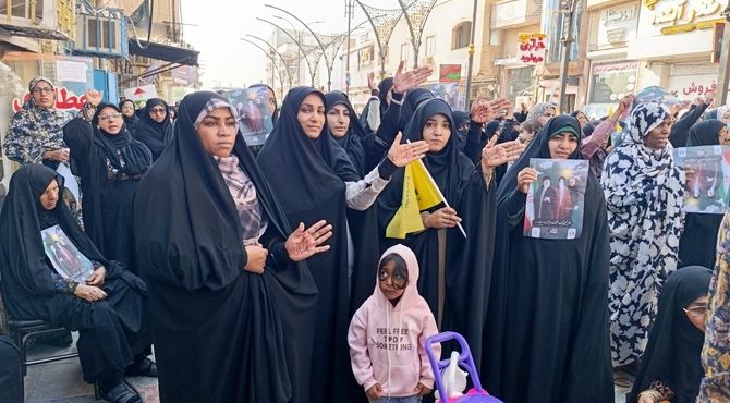 اجتماع مردم جغین هرمزگان درحمایت ازنظام ولایی ایران 