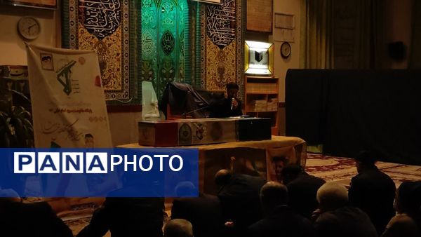  مراسم وداع با پیکر شهید جواد حسن زاده در مسجد امام علی(ع)