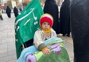 حضور چشم‌گیر اقشار مختلف مردم در راهپیمایی روز جمعه 