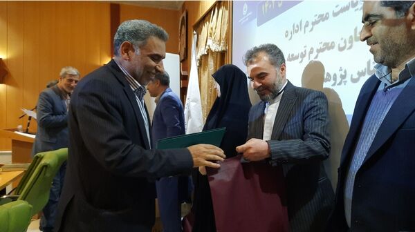تجلیل از برگزیدگان پژوهشگر خراسانی در مشهد