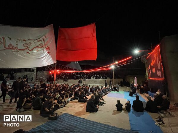 مراسم عزاداری شب تاسوعای حسینی در میدان عاشورای روستای طرق