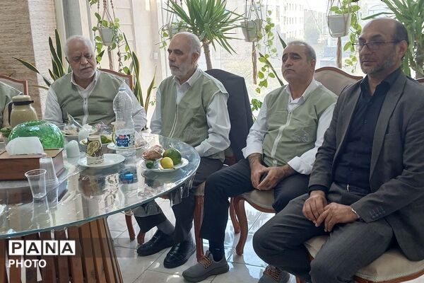 تجلیل خادمان امام رضا (ع) از پرستاران در اسلامشهر