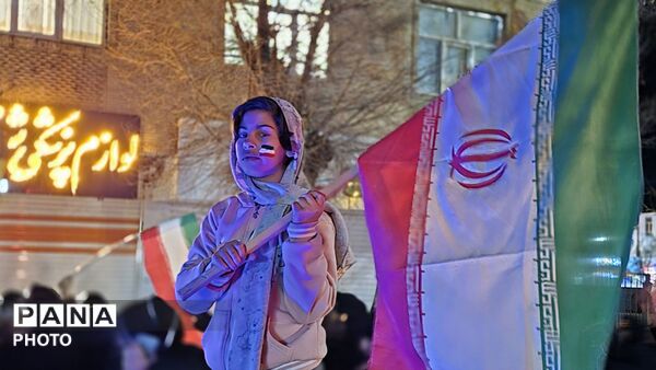 امضای پیمان جاودان دهه نودی‌ها با رهبر انقلاب و تداوم راه شهیدان