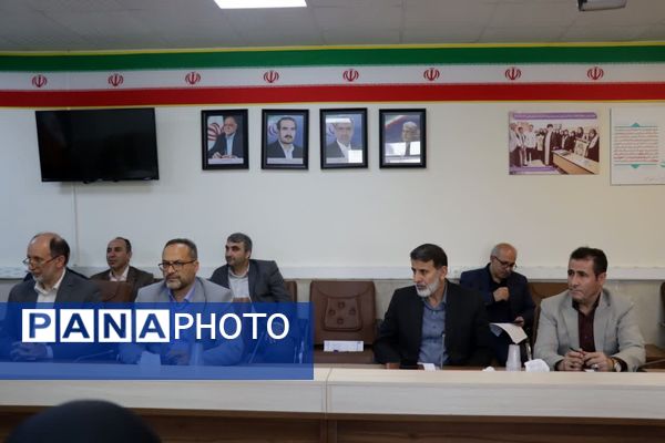 دیدار رتبه برتران کنکور سراسری با مدیرکل آموزش‌وپرورش استان البرز