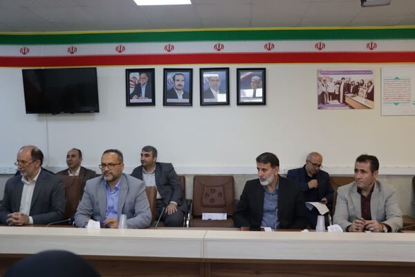 دیدار رتبه برتران کنکور سراسری با مدیرکل آموزش‌وپرورش استان البرز
