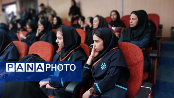 برگزاری اختتامیه کارسوق کشوری لیزر وفوتونیک در مرکز آموزش عالی امام خمینی(ره) محمدشهر کرج 