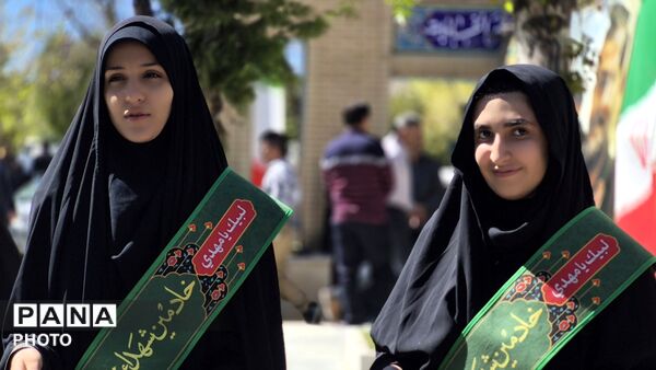 از سطوح عالی حکومتی تا مسئولان شهرستانی؛ همگی در سوگ سردار شهید گرد آمدند