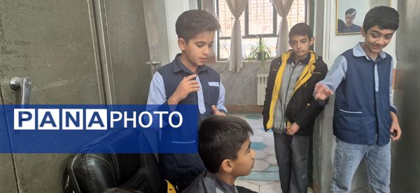 جلسه توجیهی خبرنگاران دبستان نیما کاشمر