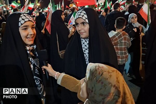 سی شب کنار هم در تجمعات خونخواهی رهبر شهید