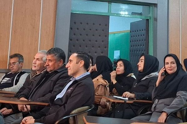 برگزاری کارگاه ویژه متصدیان پایگاه تغذیه سالم ناحیه یک شهرری