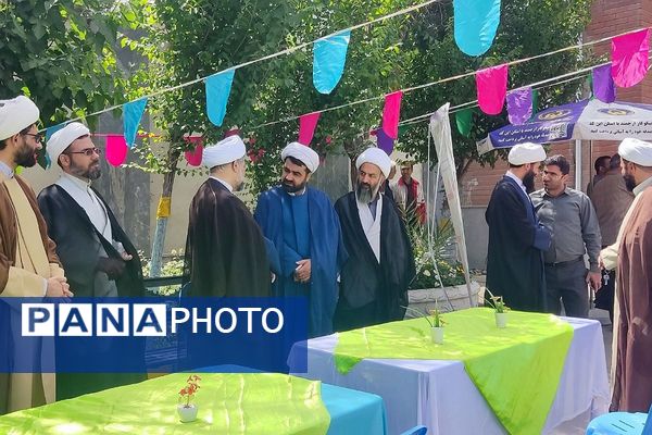 عطر رضوی در رباط کریم؛ نماز جمعه میزبان جشن میلاد امام رضا (ع)