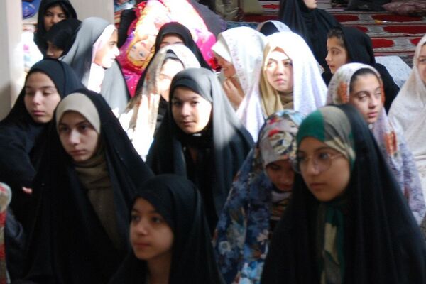 بازدید مسئولان اداره آموزش و پرورش ناحیه یک شهرری از اعتکاف دانش‌آموزان