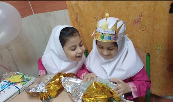 جشن شکوفه‌ها در خشکبیجار 