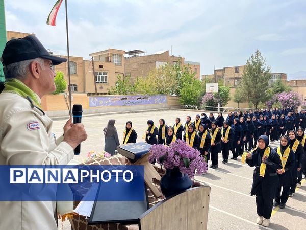  بازدید ارزیاب تخصصی سازمان دانش‌آموزی از فعالیت‌های مدارس تشکیلاتی سازمان دانش‌آموزی مناطق ۱۷ گانه استان چهارمحال وبختیاری