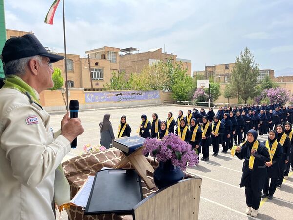 بازدید ارزیاب تخصصی سازمان دانش‌آموزی از فعالیت‌های مدارس تشکیلاتی سازمان دانش‌آموزی مناطق ۱۷ گانه استان چهارمحال وبختیاری
