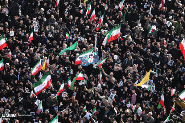 مراسم بیعت با سومین رهبر انقلاب در تهران - 2