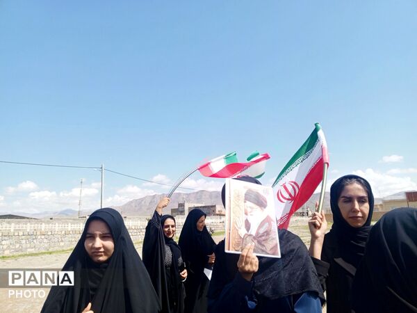 مردم شهر تیتکانلو در سوگ چهلمین روز شهادت رهبر معظم انقلاب