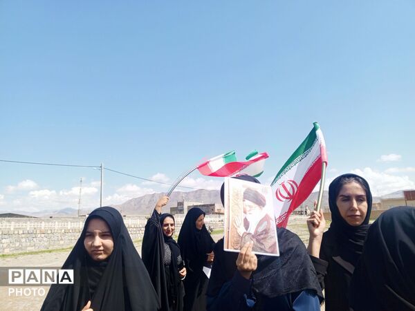 مردم شهر تیتکانلو در سوگ چهلمین روز شهادت رهبر معظم انقلاب