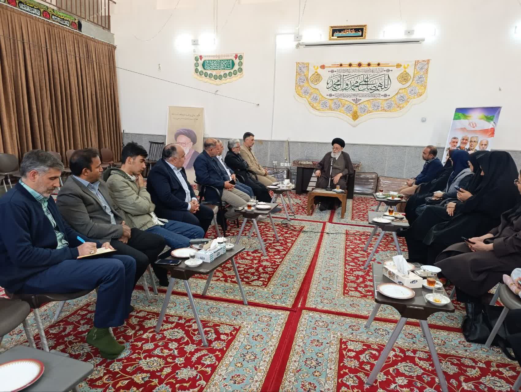 دومین نشست «رسانه در محضر علما» در یزد برگزار شد