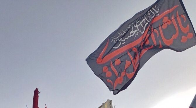 یک مسجد در سوگ رهبر شهید