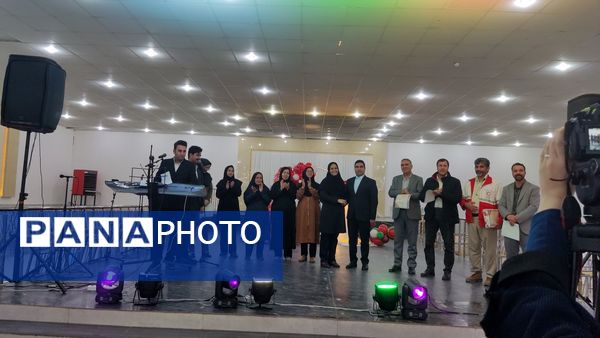  جشن  شب یلدا دبیرستان نمونه دولتی مهرورزان
