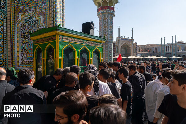 جلوه‌های ویژه از عزاداری هیات چهل اختران قم در روز عاشورا