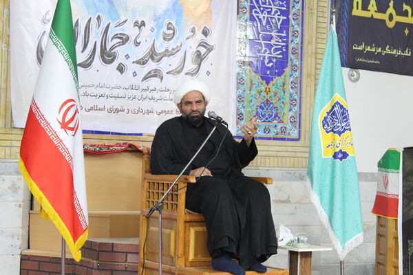 برگزاری مراسم گرامیداشت سالگرد ارتحال امام خمینی (ره) در شهر درق